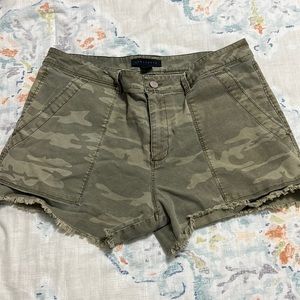Sanctuary short